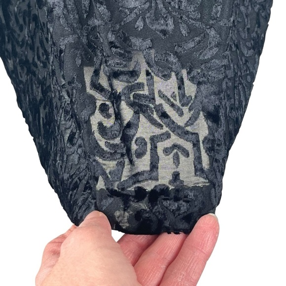 New York & Co. Burnout Velvet Black Sleeveless Whimsigoth Dress Size 12 - Picture 8 of 11